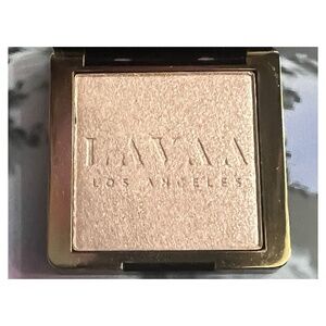 Lavaa Beauty Grand Glow Illuminator